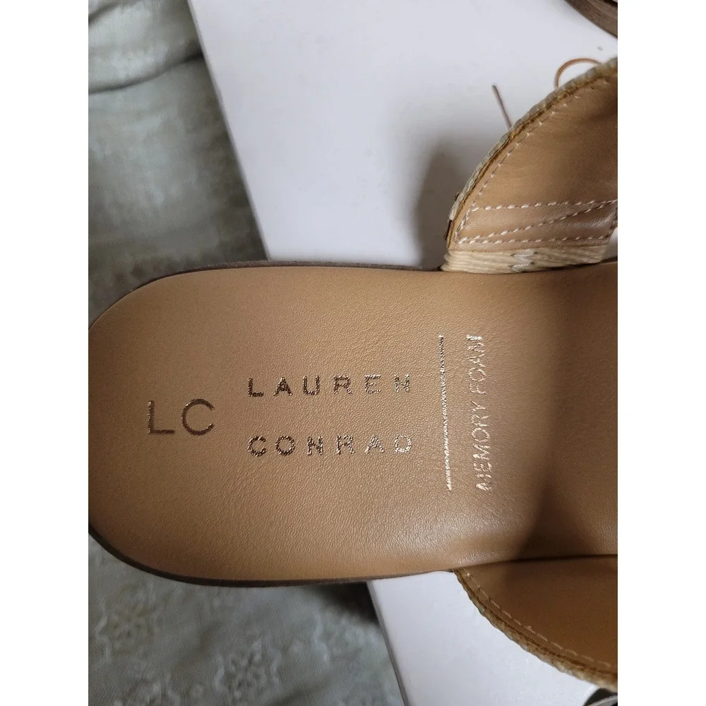 LC Lauren Conrad Sunstone Womens 2 Strap Comfy Slide Sandals Memory Foam Size 8